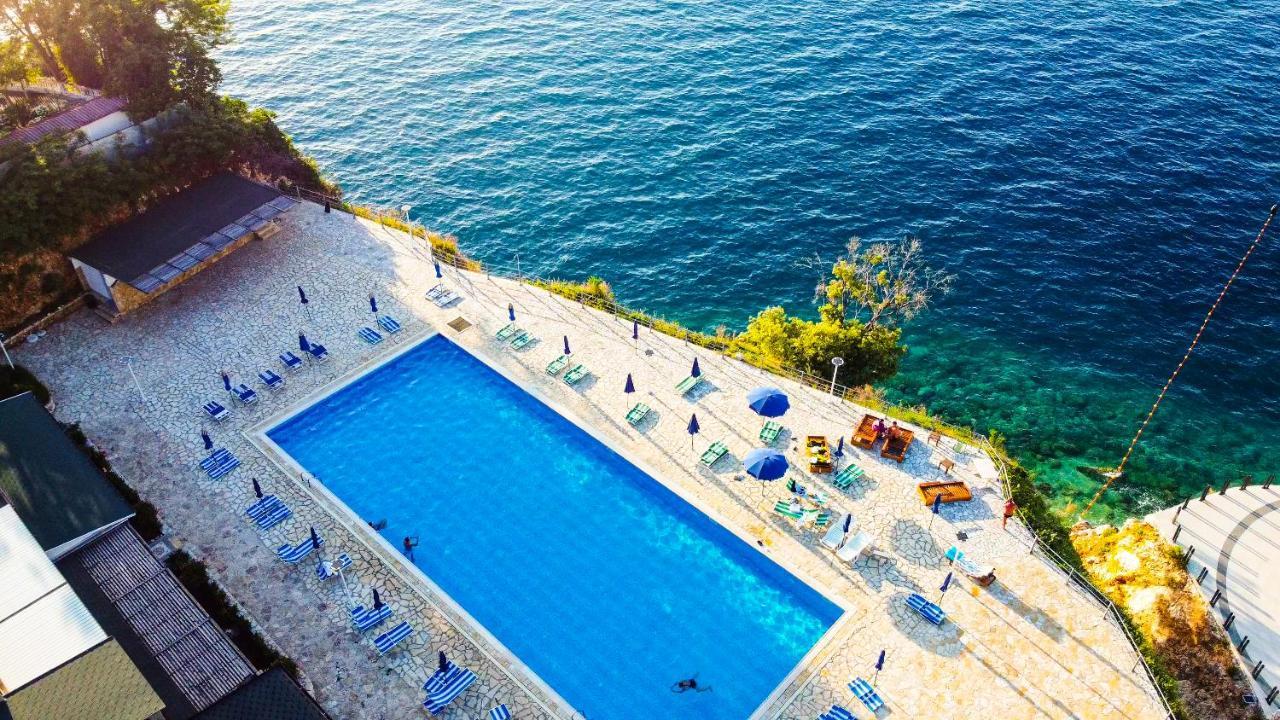 Villa Amos At Aquamarine Residence Avlonya Dış mekan fotoğraf