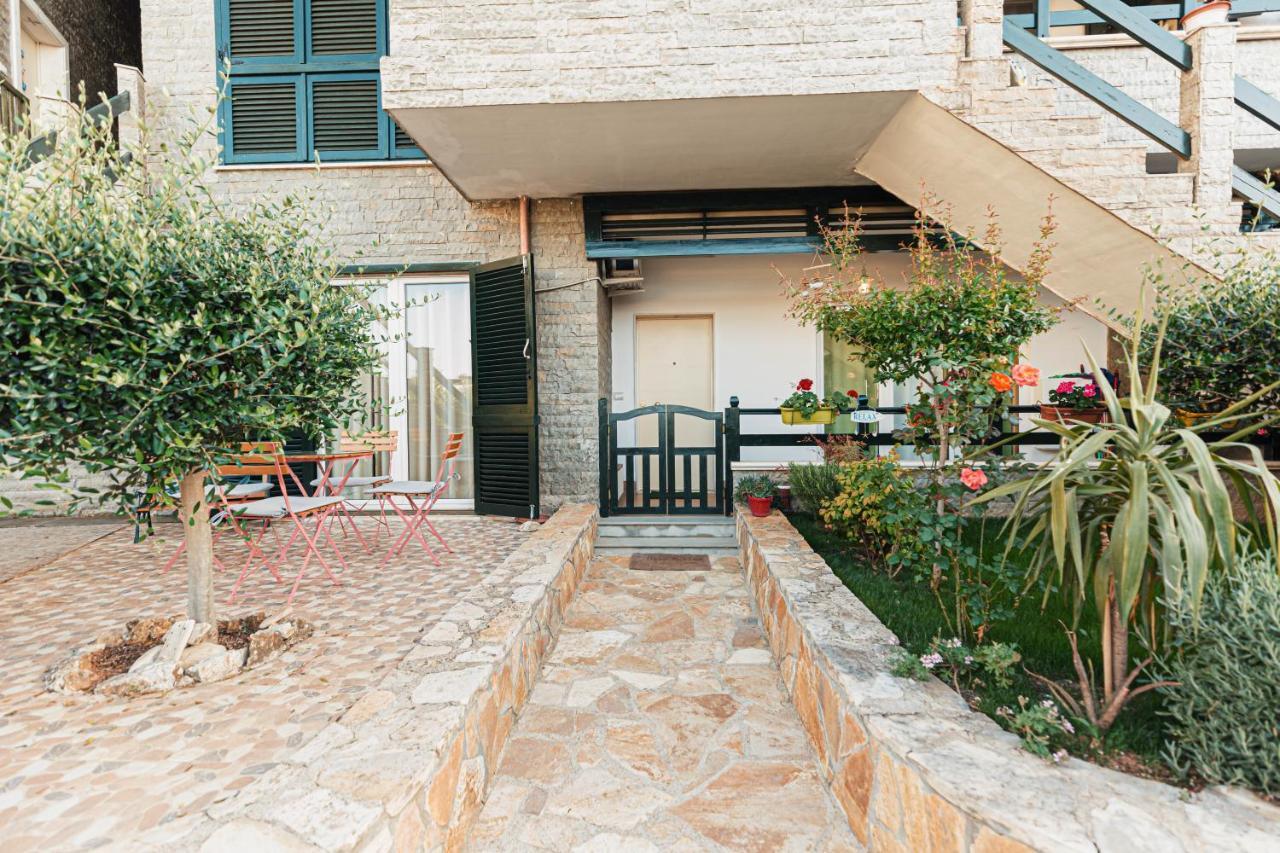 Villa Amos At Aquamarine Residence Avlonya Dış mekan fotoğraf