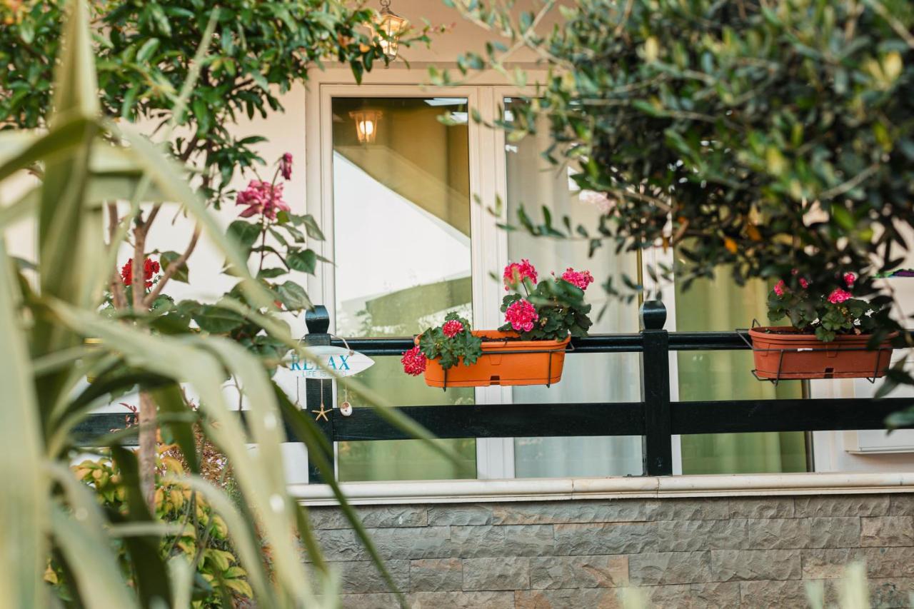 Villa Amos At Aquamarine Residence Avlonya Dış mekan fotoğraf