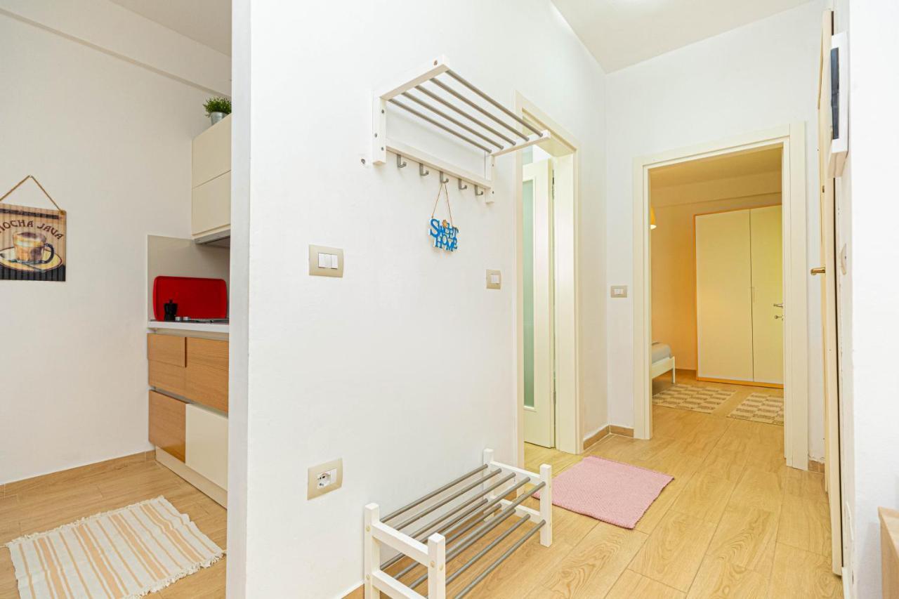 Villa Amos At Aquamarine Residence Avlonya Dış mekan fotoğraf